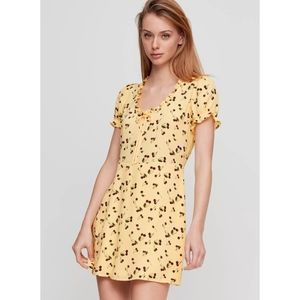 SUNDAY BEST Cher Dress Yellow Iris Bing 00 Aritzia